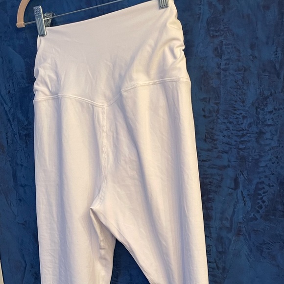 White crossover waist leggings - Picture 8 of 9
